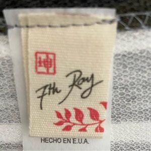 7th Ray boutique top! Long sleeves with camo picket, size small